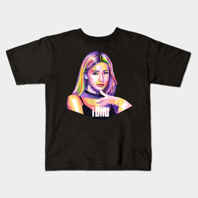 miyeon g idle Kids T-Shirt by Danwpap2